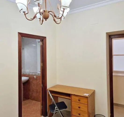 Roy's Apartment Cadiz