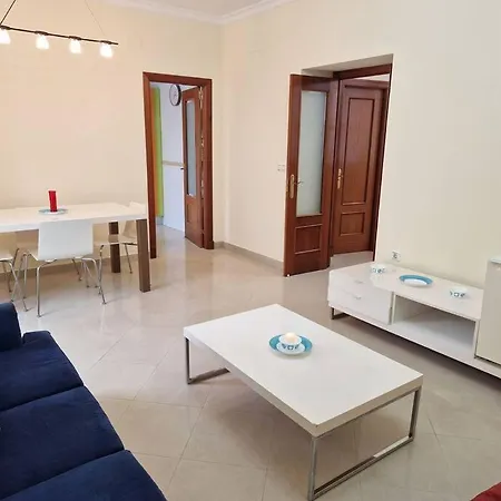 Roy's Apartment Cadiz